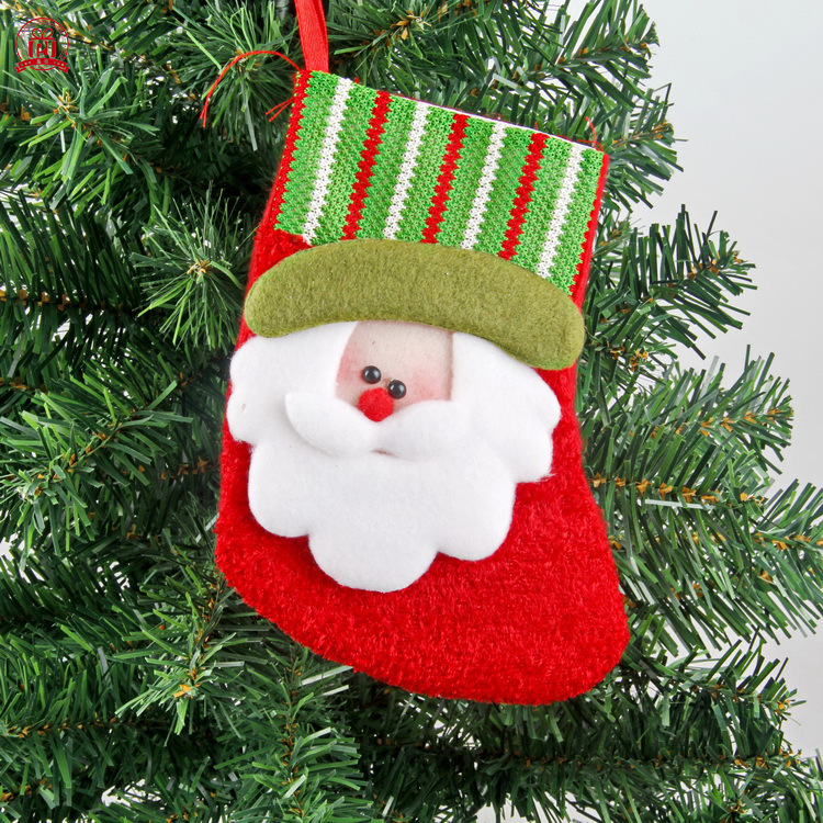 Suministros de decoración navideña calcetines para niños dulces bolsa de regalo calcetines pequeños colgante de árbol de navidad calcetines de santa claus