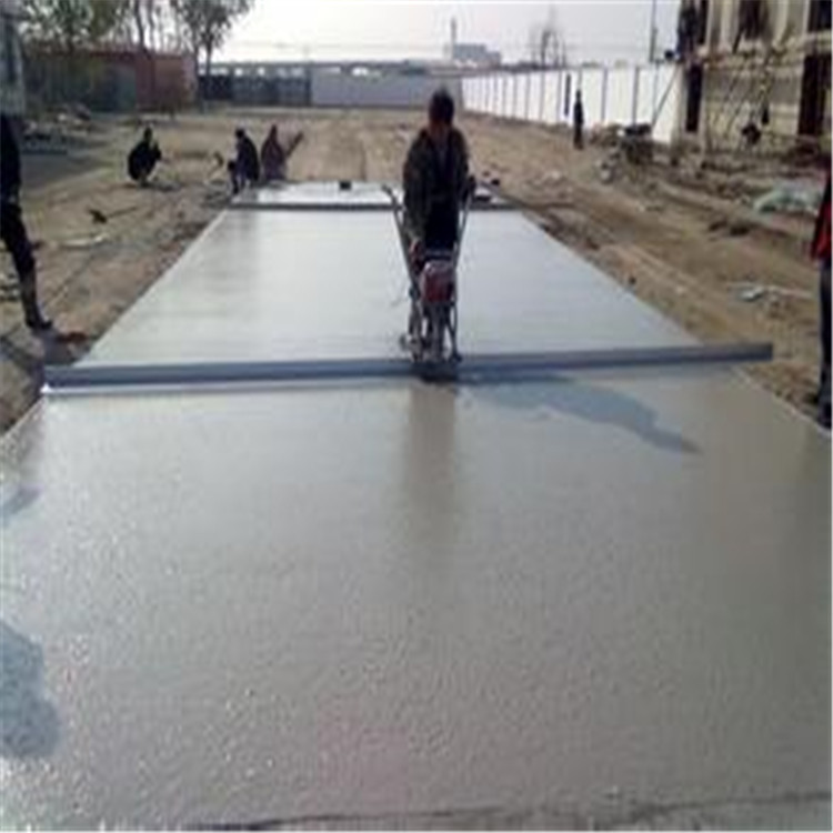 供应混凝土路面汽油机振动尺 整平尺 刮平尺 源厂直供实惠耐用