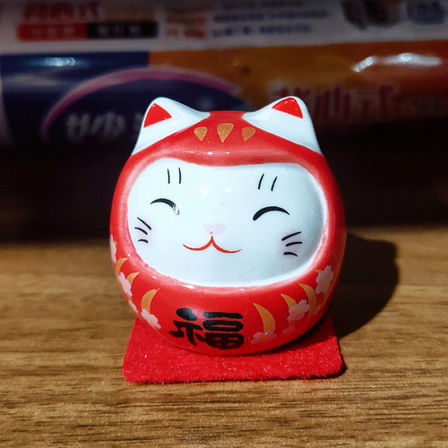 Dharma lucky cat decorative item, cultural and creative market display, boutique store small commodity foreign trade ceramic handicrafts