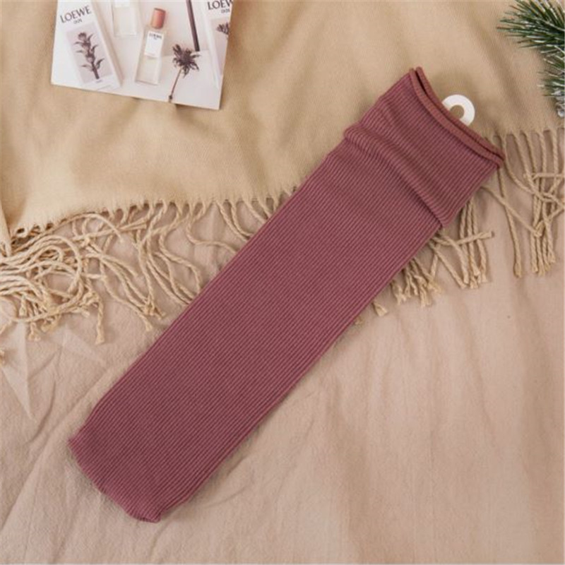 Otoño e invierno nuevos calcetines de rayas retro calcetines de algodón de media pantorrilla de color sólido japonés para mujer ins JK calcetines de mujer al por mayor