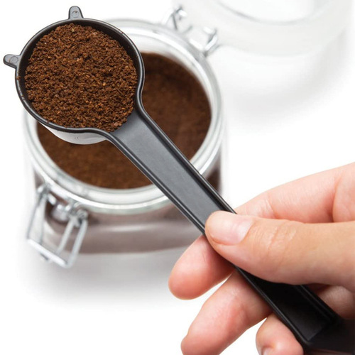 Creative cartoon giraffe-shaped coffee spoon, cute coffee bean powder measuring spoon, measuring plastic small spoon