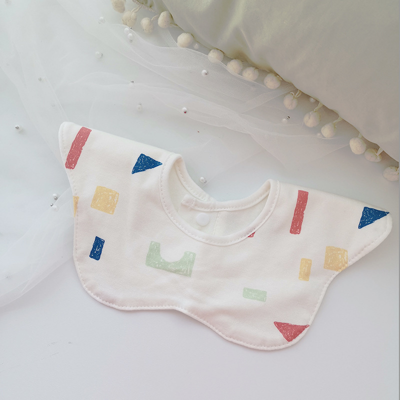 Bebé recién nacido otoño e invierno nuevo estilo flor saliva toalla algodón bebé impermeable escupir babero 360 grados rotación