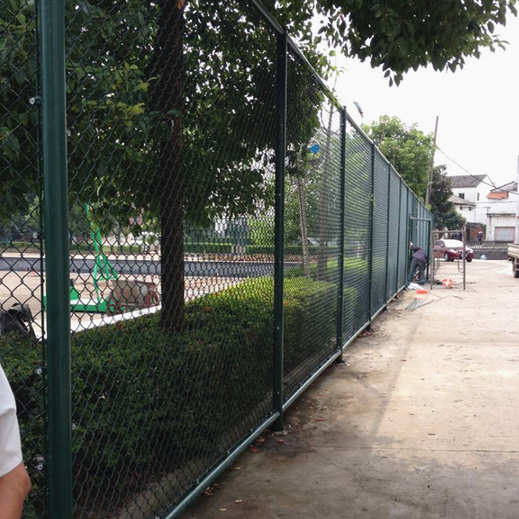 厂家加工学校操场球场围网批发体育场足球篮球场围栏勾花隔离护栏