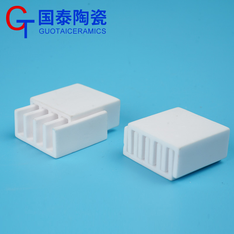 氧化铝陶瓷散热片绝缘陶瓷零件供应工业陶瓷抗磨抗高温精密陶瓷