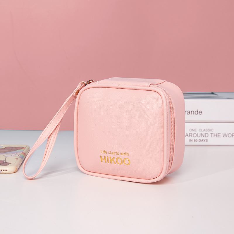 Bolsa de almacenamiento de servilletas sanitarias de suministro transfronterizo mensual portátil PU servilleta sanitaria pequeña bolsa cuadrada impermeable tía toalla bolsa de salud