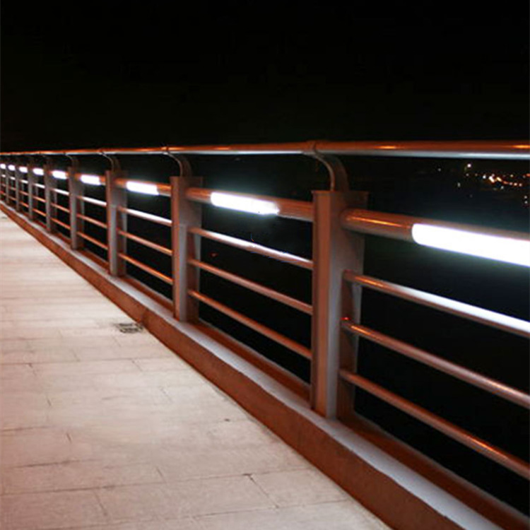 厂家供应桥梁景观护栏河提立交桥护栏复合管护栏道路防护灯光护栏