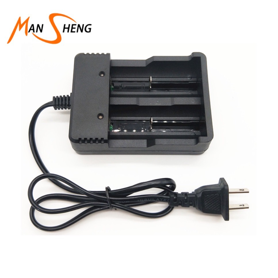 18650充电器3.7v锂电池双槽智能座充强光手电筒电池外置独立双充