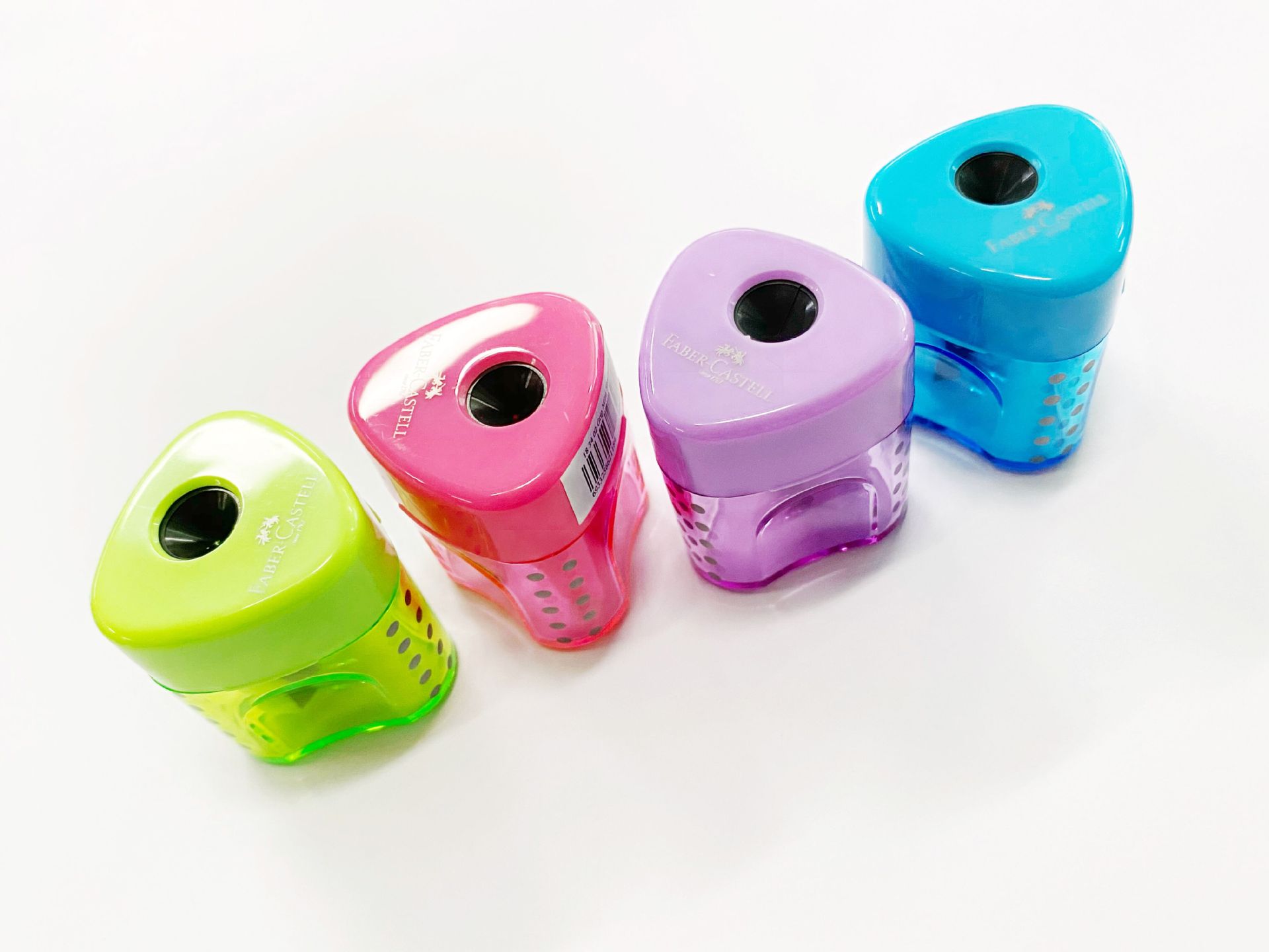 Alemán Faber-Jia 1831 triángulo matriz de puntos Sacapuntas de lápiz de doble agujero para estudiantes profesional auto-bloqueo sacapuntas