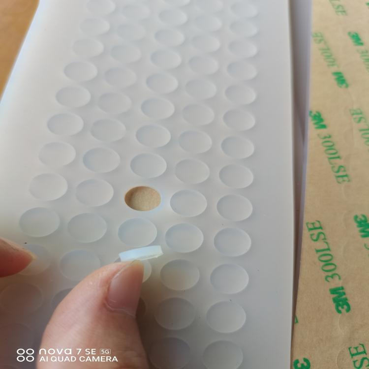 厂家现货圆形透明防滑硅胶脚垫背胶减震1.0背胶自粘耐麿硅胶胶垫