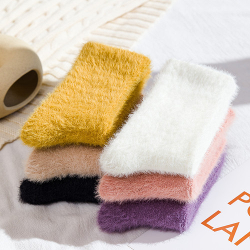22 new winter socks women's mid-calf socks warm solid color mink velvet women's socks Japanese ladies plus velvet sleep socks wholesale
