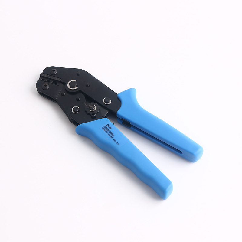 ̫����MC4�����ѹ��ǯ��װ���߰�̫���ܰ������������Ӱ�����ǯ