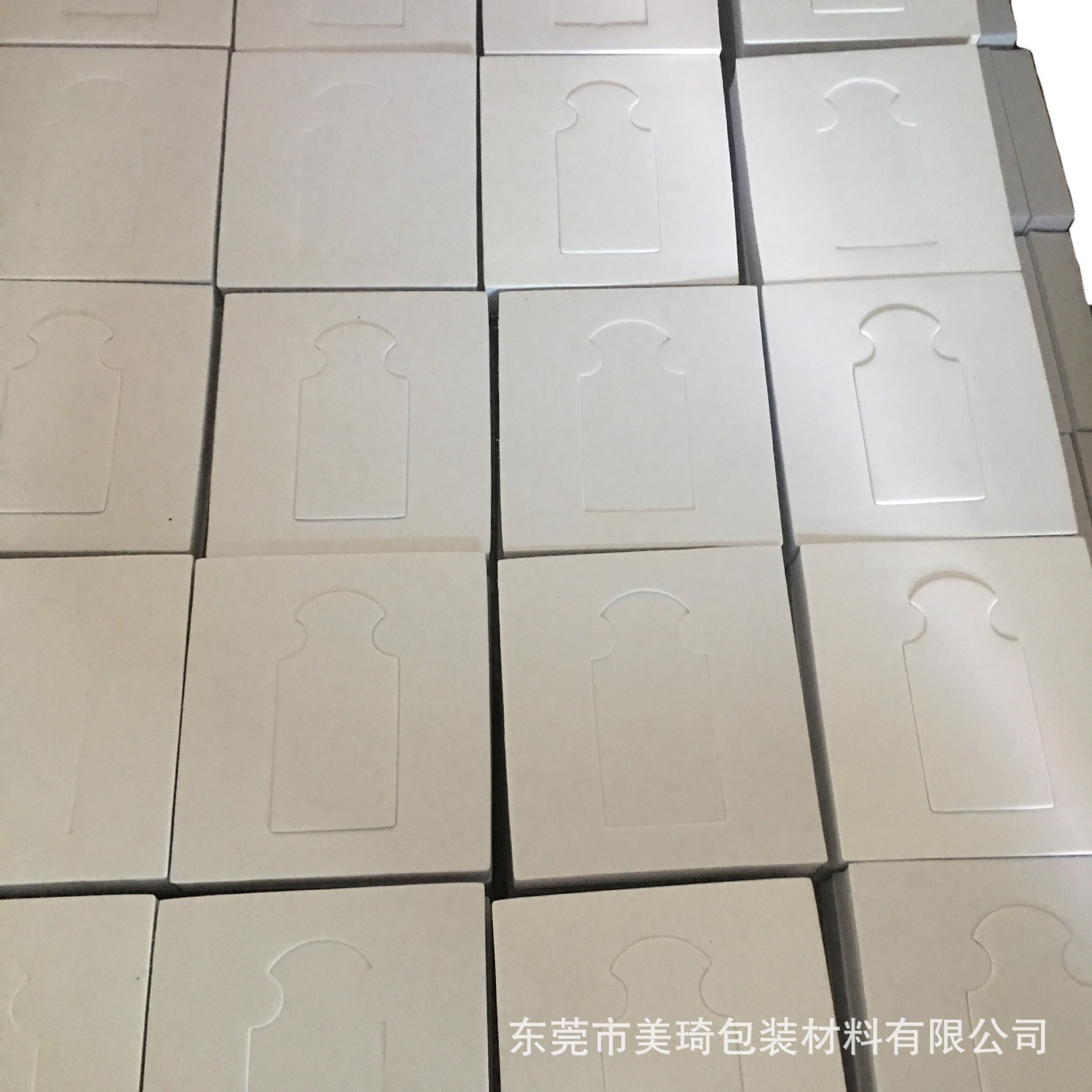 白色eva泡棉内衬 香水盒内衬 电子烟泡棉包装  3C防震包装内衬