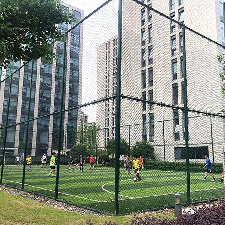 供应学校操场足球场围网 球场网 体育场球场防护围栏网护栏网现货