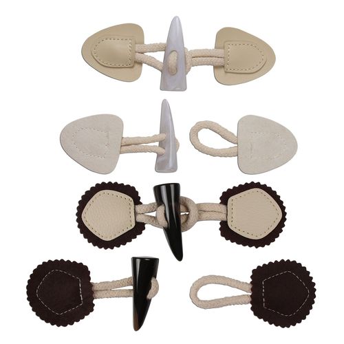 Bullhide leather buttons, British-style coat, two-tone leather badge, matching leather jacket, handmade decorative leather buttons