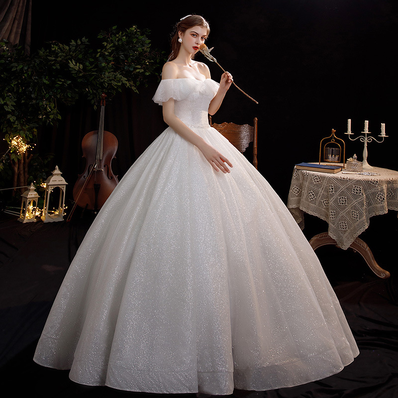 [Wedding dress] factory wholesale wedding dress white lace strapless wedding dress waist slim puffy skirt