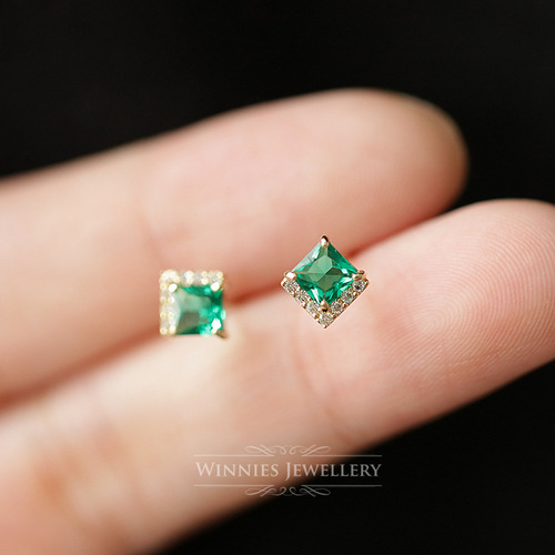 All-over S925 silver plated 14K gold stud earrings, emerald zirconium diamond princess side inlaid simple light luxury stud earrings for women