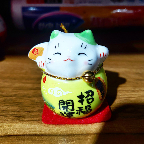 Dharma lucky cat decorative item, cultural and creative market display, boutique store small commodity foreign trade ceramic handicrafts