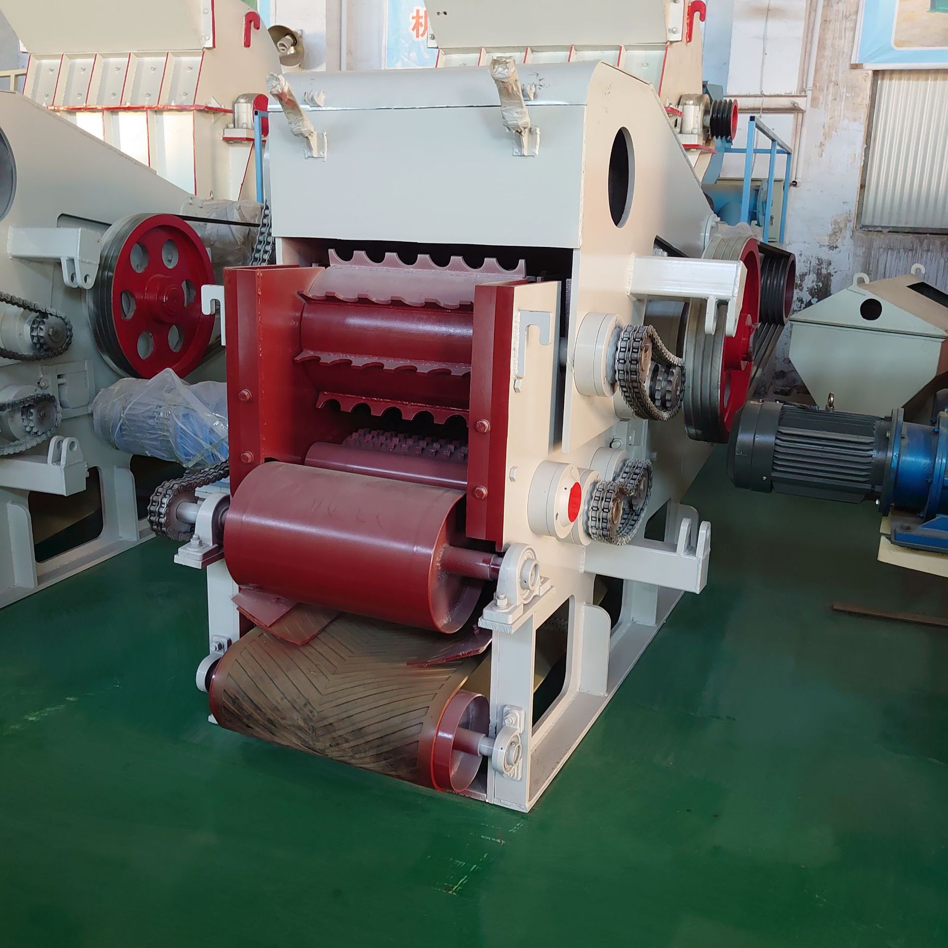 供应鼓式削片机 218型木材削片设备 柴油驱动树木切片机 大型机械