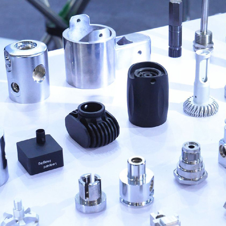 源头厂家加工CNC四轴五轴CNC加工心 数控车床对外加工 CNC机加工