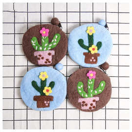 手工羊毛毡仙人掌零钱包可爱毛绒绒创意礼品手拿森女气质日系