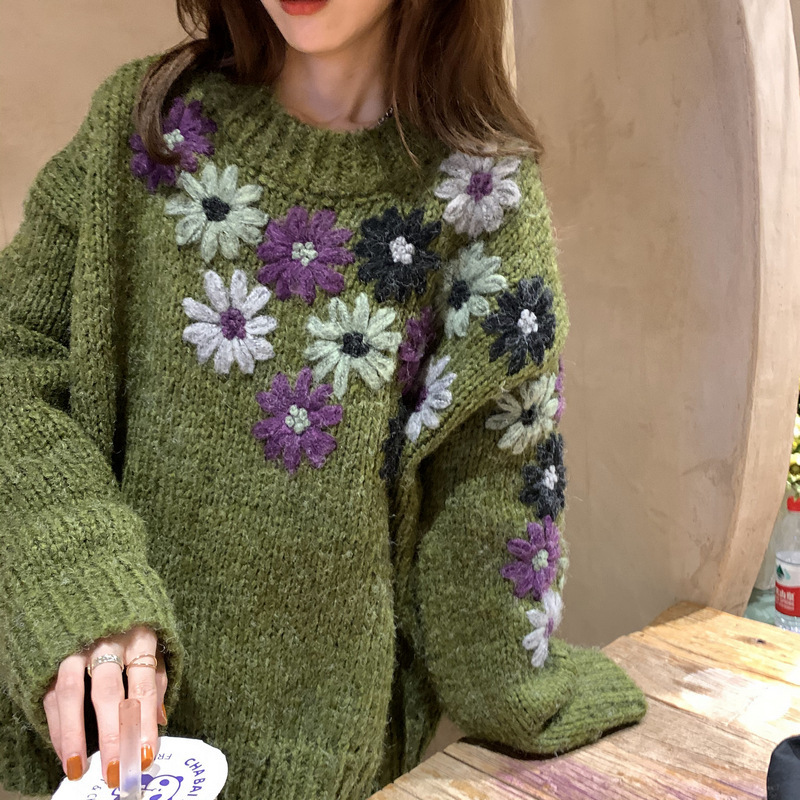 Heavy Industry Three-Dimensional Daisy Flower Embroidered Sweater Women's Round Neck Dropped Shoulder Long Sleeve Loose White Green Turtleneck Sweater