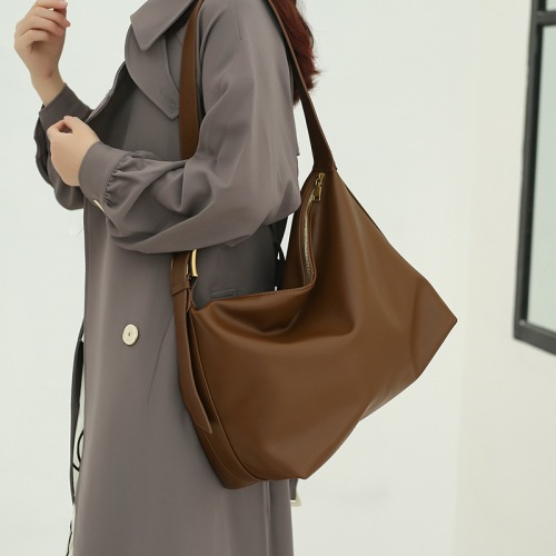 2024 Spring and Summer New Trendy Black Bag Women's Large Capacity Crossbody Bag Soft Collapse Minimalist Style Shoulder Tote Bag Shipping