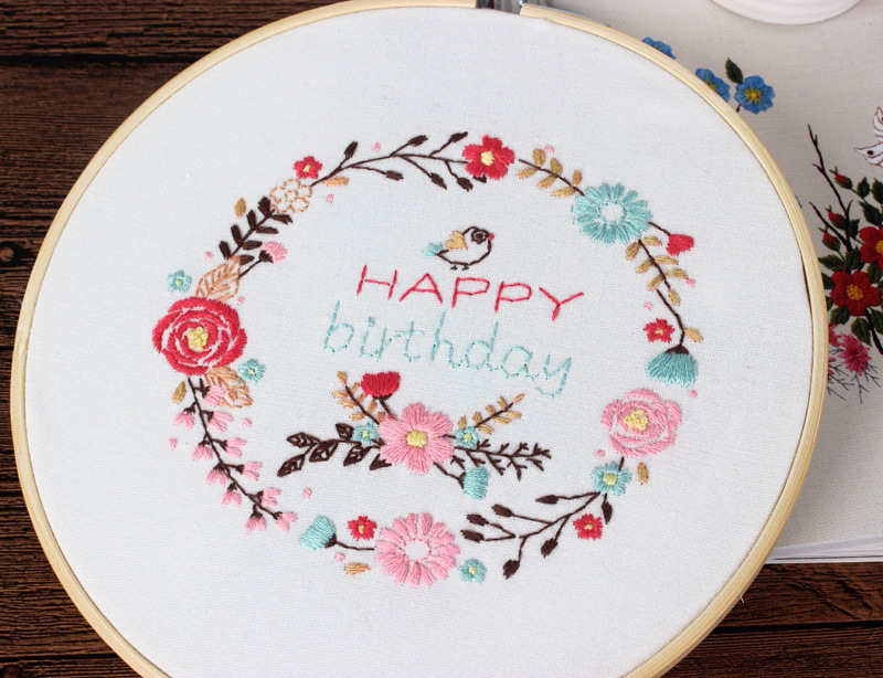 Fábrica directa Regalo de Cumpleaños hecho a mano DIY tela novato europeo bordado flores y plantas material paquete Kit