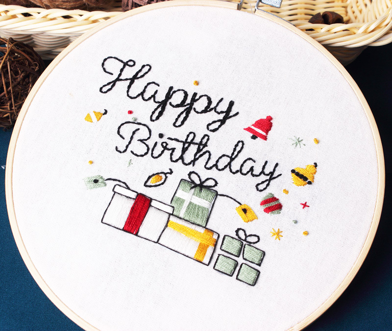 Fábrica directa Regalo de Cumpleaños hecho a mano DIY tela novato europeo bordado flores y plantas material paquete Kit