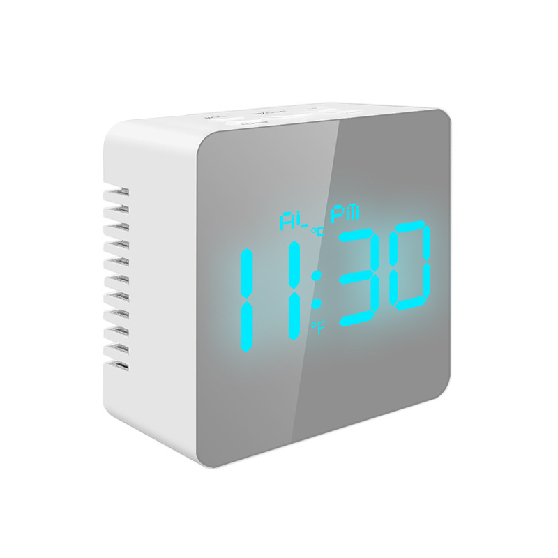 흰색 껍질 푸른 빛