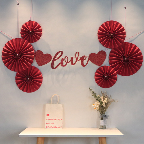 Chinese Valentine's Day Chinese white pearl paper fan wedding room background wall decoration props red heart paper fan flower