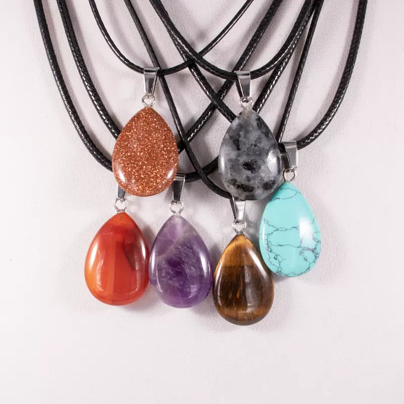 地摊货源天然石玛瑙吊坠蛋白石扁水滴项链坠男女饰品批发跨境热销