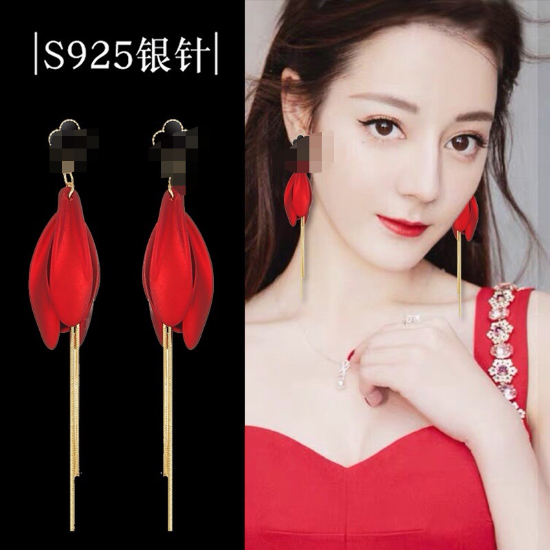 Trend red elegant fashionable long earrings with tassels