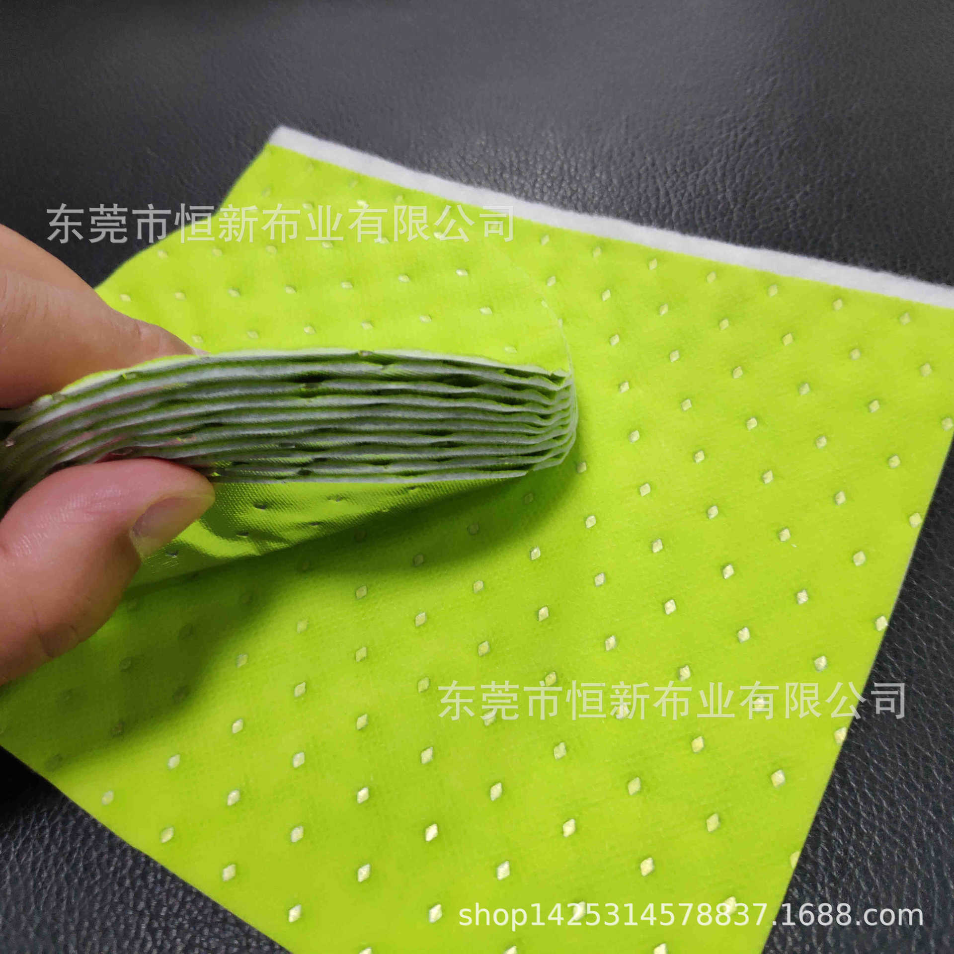 出售纺粘无纺布彩色淋膜裥棉镀铝膜压花压纹三合一打点压格冰袋料