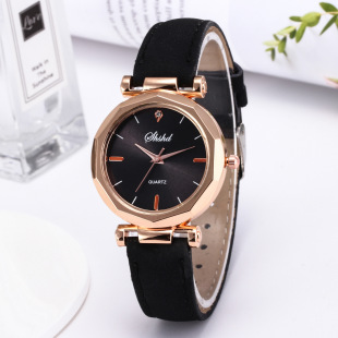 19���s�¿� Ůʿ���e�ֱ�ĥɰƤ���ֱ����l�̶ȳ��ƴ���P���