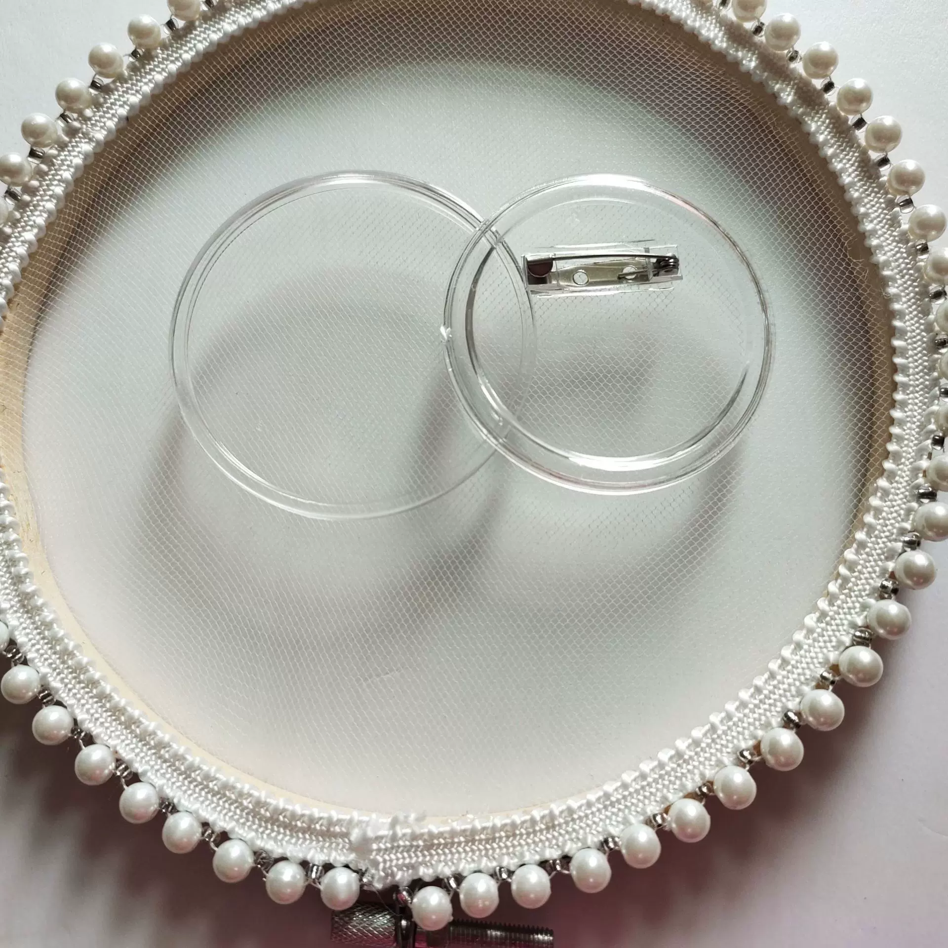 亚克力大小尺寸圆形徽章 厂家  DIY 透明相框胸章