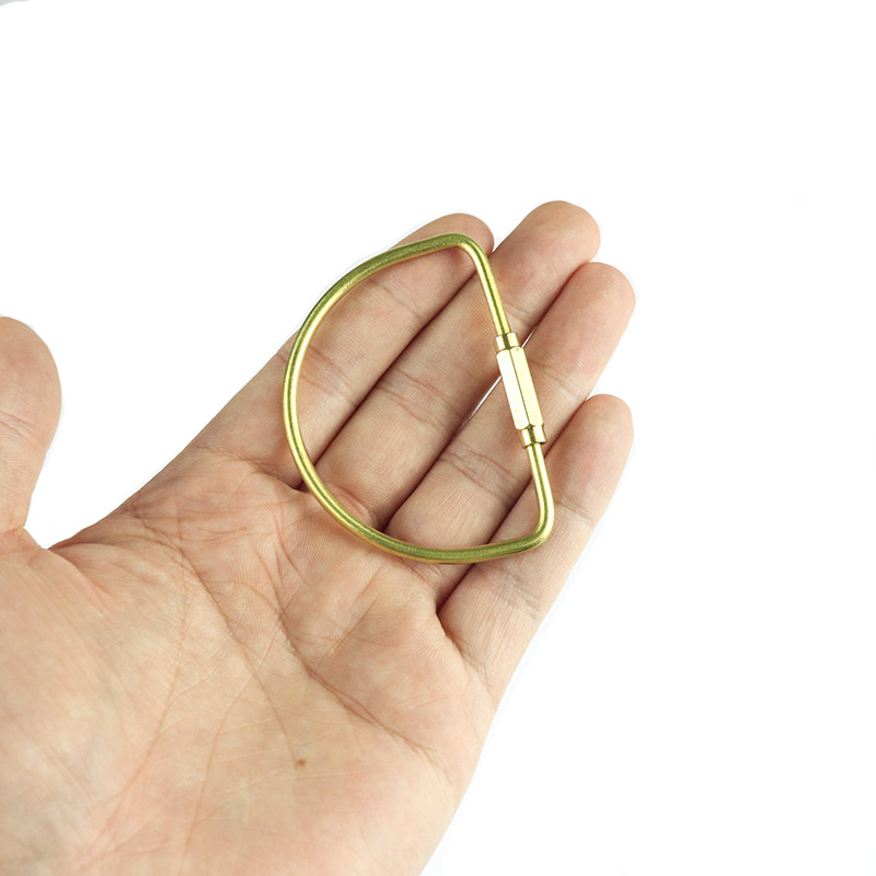 Llavero de latón llavero de metal para hombres y mujeres Llavero de metal EDC herramienta hebilla en forma de d