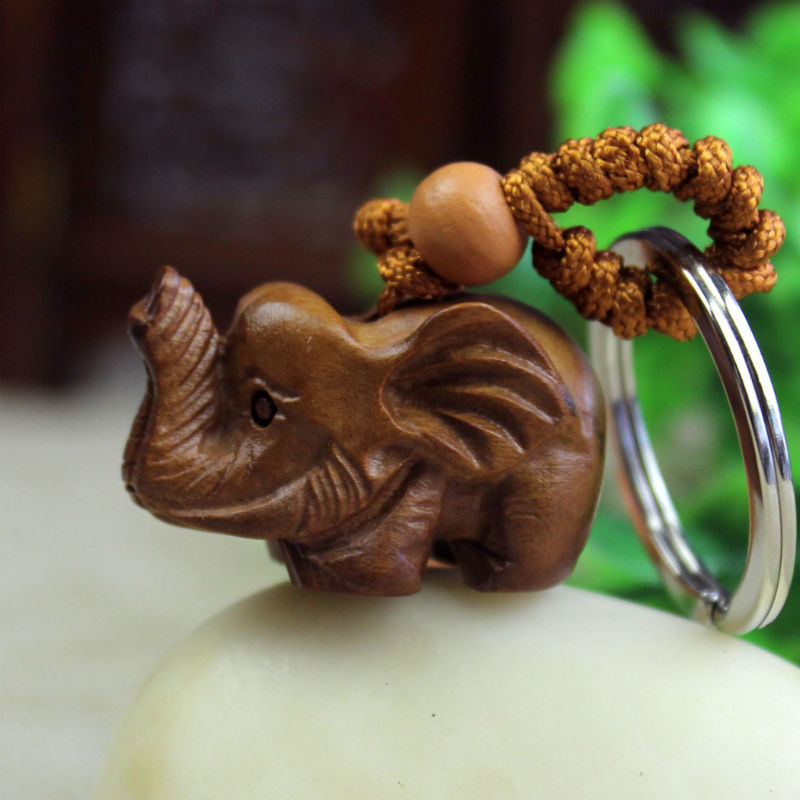 厂家货源批发汽车钥匙挂件桃木木雕立体象钥匙链挂件木质手工饰品