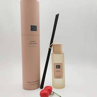 블랙 삼나무 및 주니퍼-휘발성 액체 (섬유 막대) 살구색