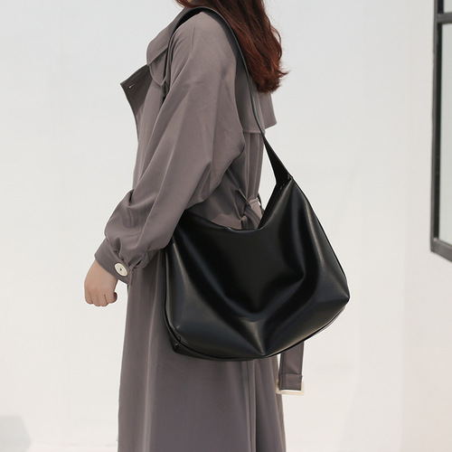 2024 Spring and Summer New Trendy Black Bag Women's Large Capacity Crossbody Bag Soft Collapse Minimalist Style Shoulder Tote Bag Shipping