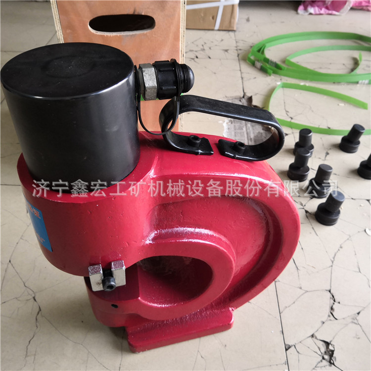 12个厚角钢冲孔机 60型70型80型电动角钢冲孔机 液压钢板打孔机