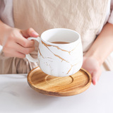 Кружевная золотая серия, матовая золотая кофейная чашка, керамическая чашка для чая с узором из черного и белого золота, деревянная чашка и блюдце с золотой оправой