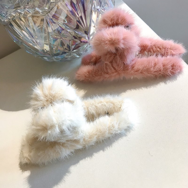 Corea del Sur nuevo Dongdaemun conejo de piel grande clip de pelo de felpa clip de pelo de la espalda de la cabeza horquilla de tiburón clip de horquilla femenina