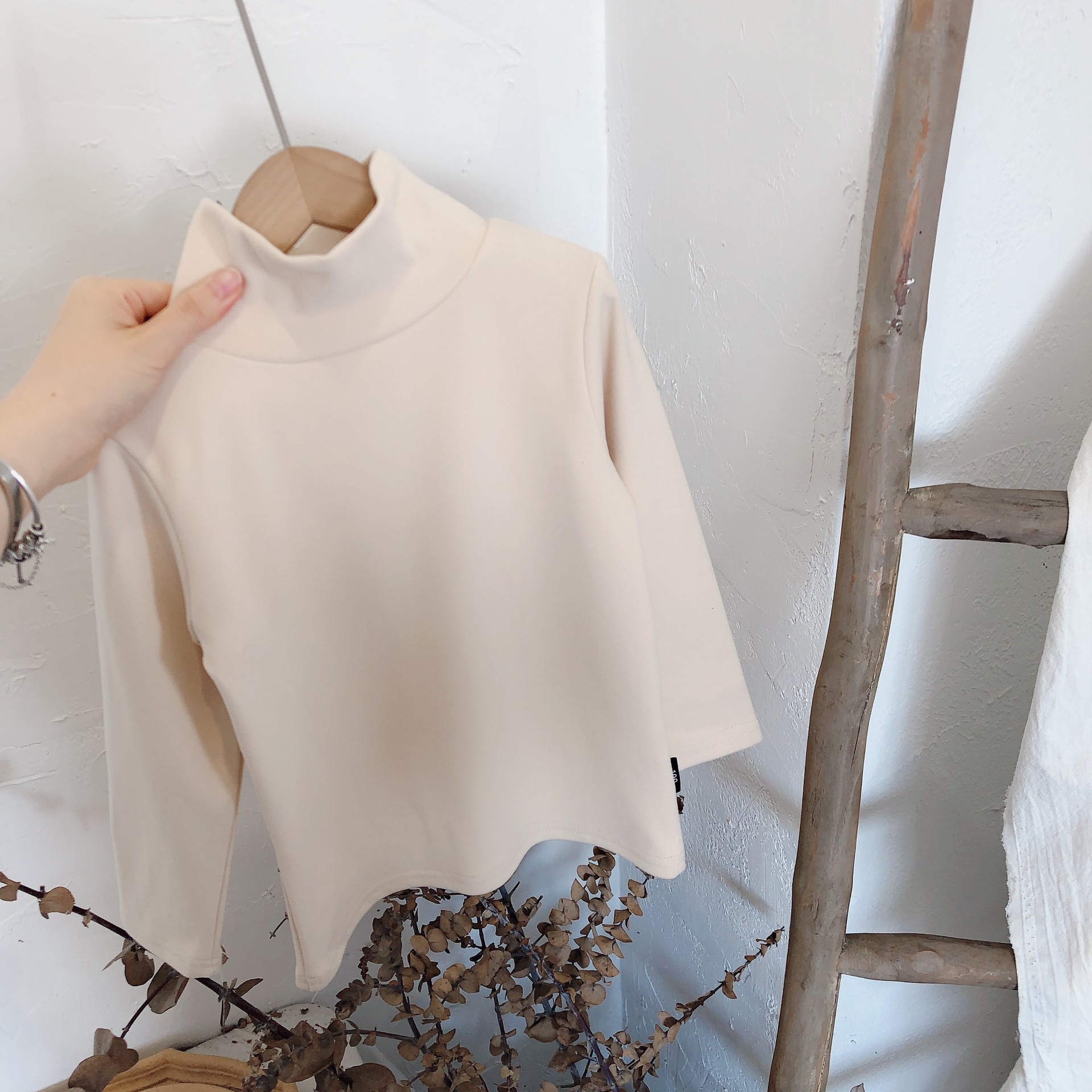 Artículo en liquidación: Camiseta interior para niñas, modelo 2025, camiseta interior de manga larga con cuello alto y color liso para bebés.