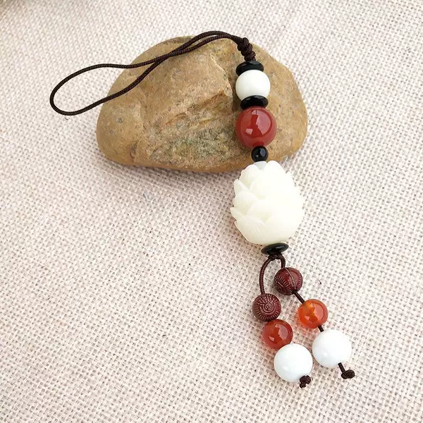 Lotus pendant horn comb pendant wooden comb pendant red bead accessories antique pendant in stock mobile phone pendant