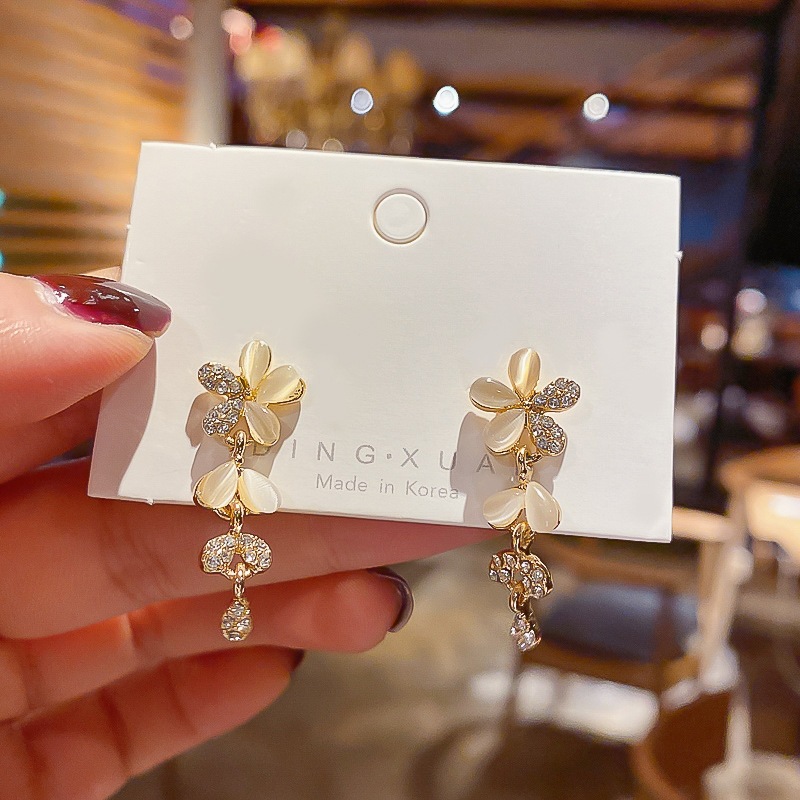 Elegant fresh earrings