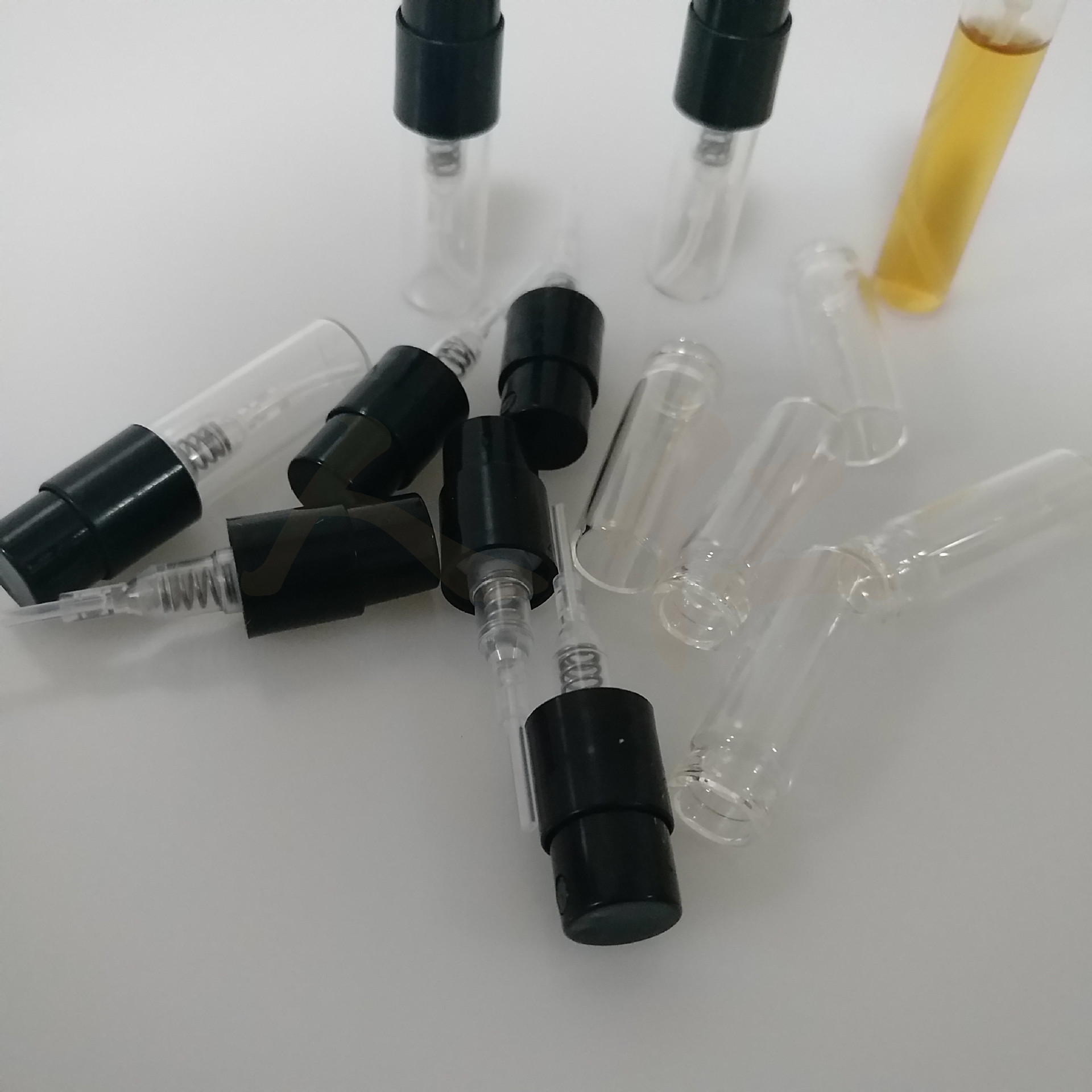 人仁供应 玻璃香水瓶分装试管 1ml 2ml 3ml 香水喷雾瓶