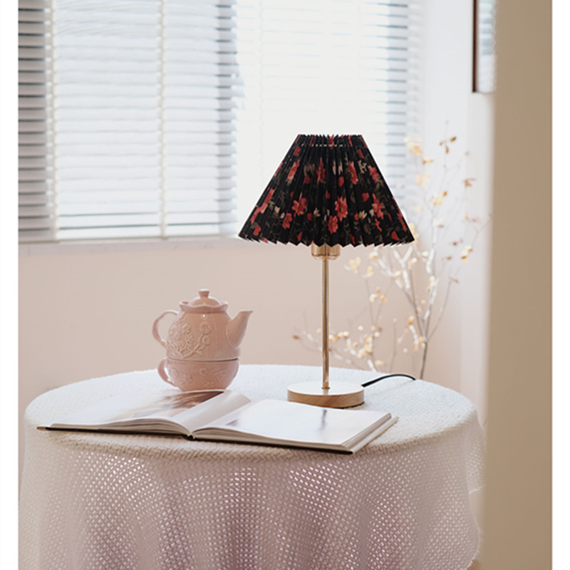 [Xianfan] transfronteriza de ahorro de volumen de la vendimia de mediados de-antiguo impreso plisado lámpara de mesa de sombra KD plegable Lámpara decorativa