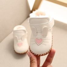 女宝宝公主学步鞋0-2岁1保暖魔术贴棉鞋冬季加绒婴儿皮鞋软底童鞋