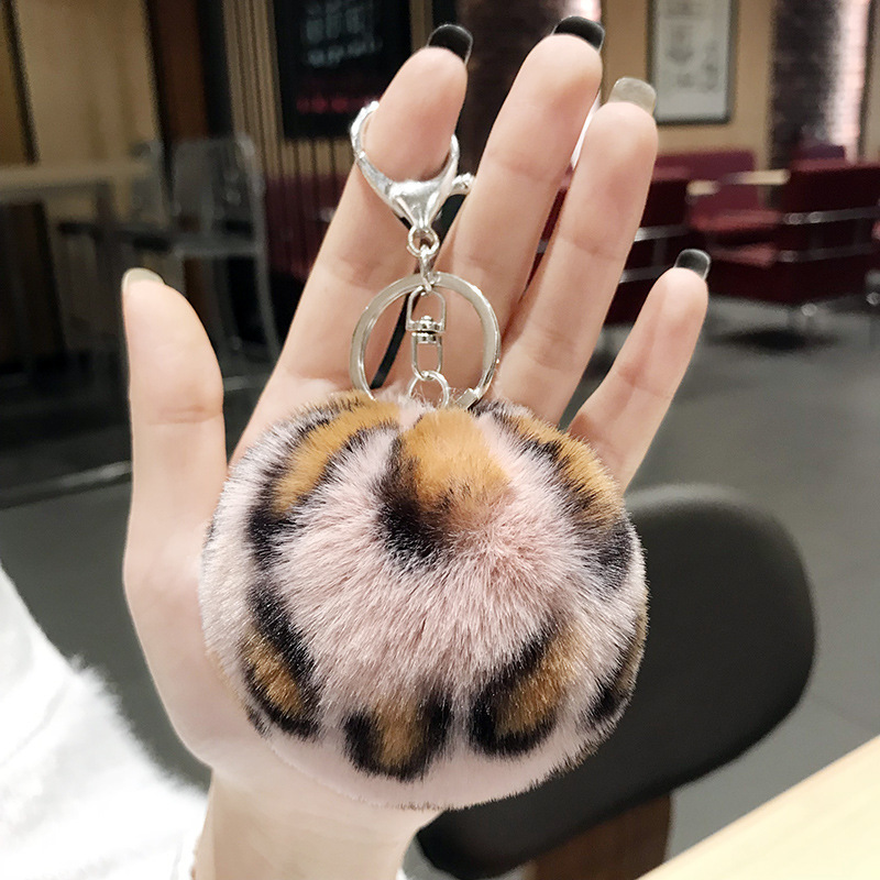 Leopard print fur ball Leopard print peach heart European, American, Japanese and Korean bag pendant key chain key chain pendant small fresh pendant Leopard print fur ball Leopard print peach heart European, American, Japanese and Korean bag pendant key chain key chain pendant small fresh pendant