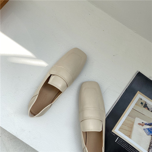 Doudou shoes for women Dongdaemun 2024 new style simple flat shoes one-leg loafers British style small leather shoes trend